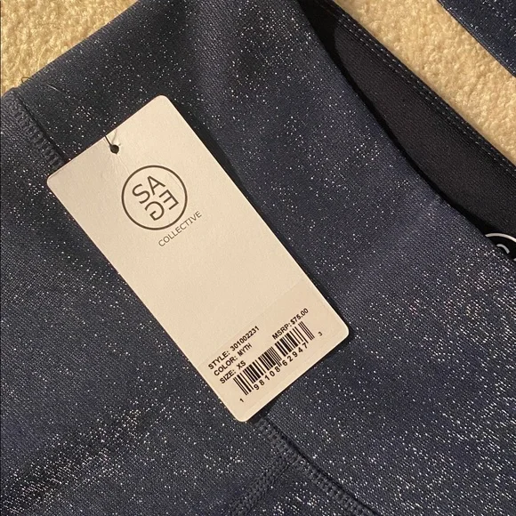 SAGE collective XS NWT workout set. - Picture 6 of 13